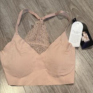 Wonderbra Blush Lace Bralette
